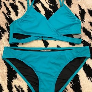 VINCE CAMUTO BIKINI